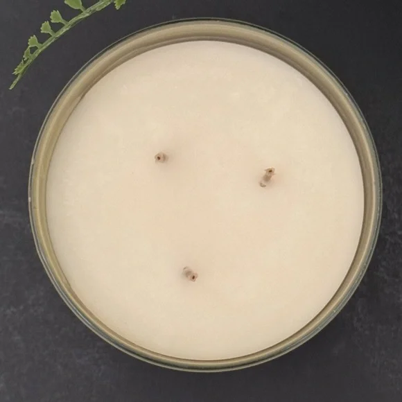 Bath and Body Works Vanilla Romance 3 Wick Candle - Picture 7 of 10